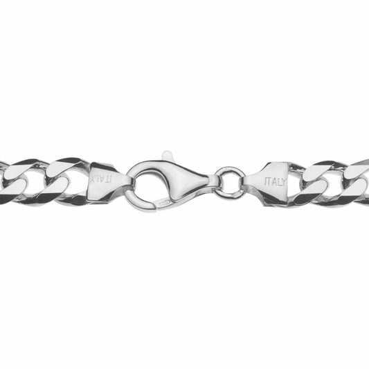 Deze massief zilveren armband is afgewerkt met een sterke karabijnhaak als slot. Een klassiek sieraad, met een stoere uitstraling.