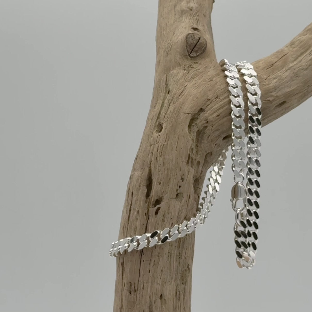 Zilveren gourmetketting voor heren, 8,2 mm breed - 925 zilver, extra brede schakels en luxe uitstraling, tweezijdig geslepen met diepe glans.