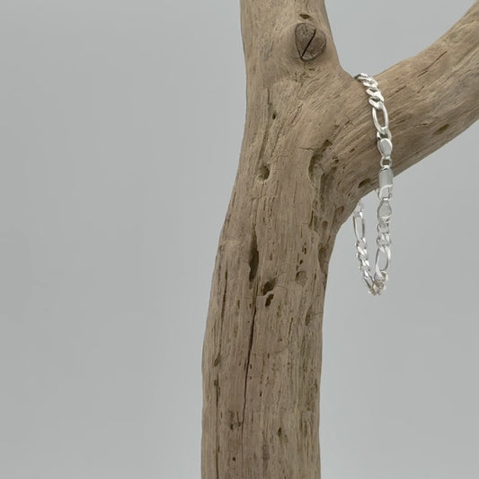 Zilveren figaro armband, 5,5 mm breed van 925 zilver gemaakt in Italië. Combineert een mooie glans en tijdloze uitstraling voor elke dag.