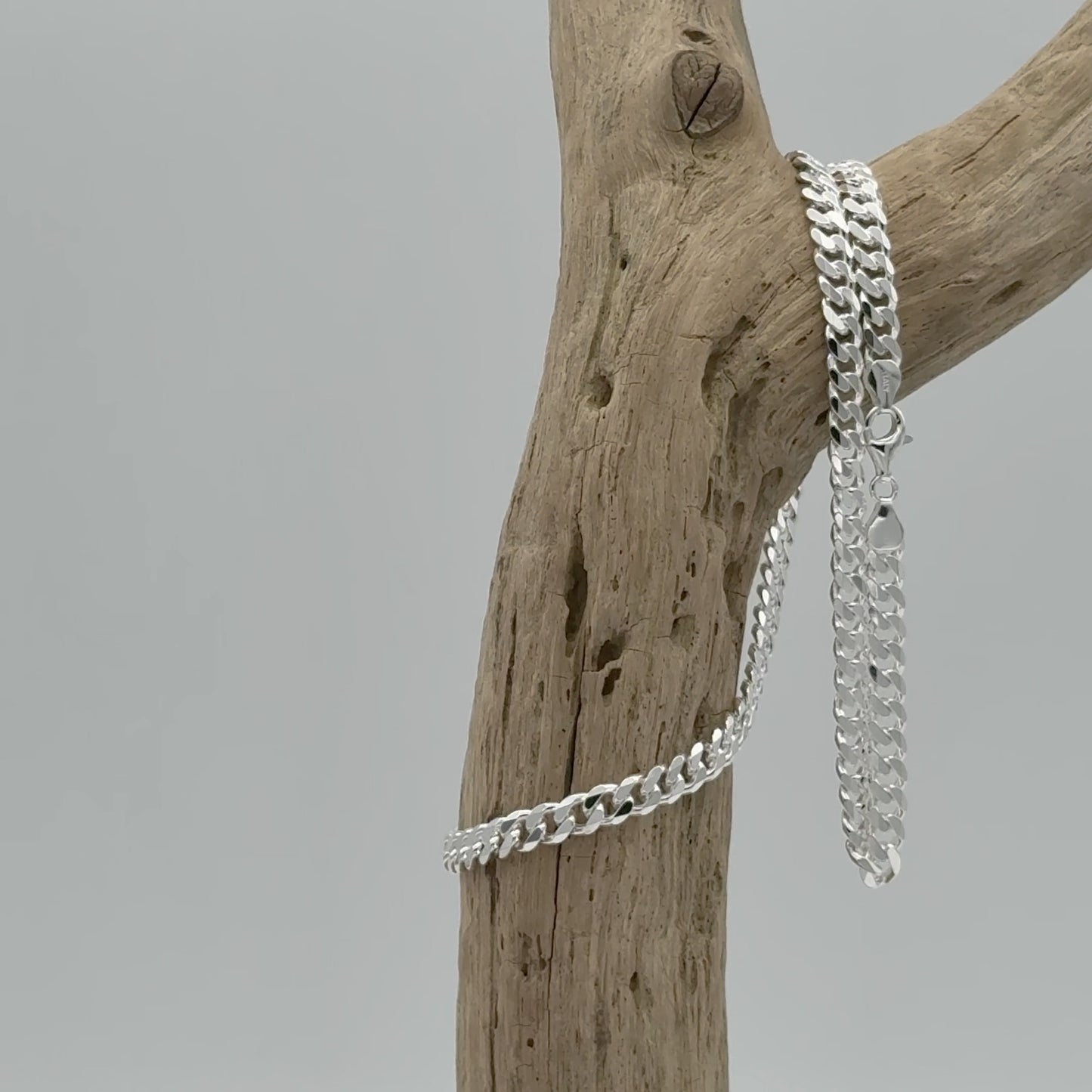 Platte zilveren gourmet ketting, 6,5 mm breed van 925 zilver. Stevige schakel met mooie glans en tijdloze uitstraling voor dagelijks dragen.