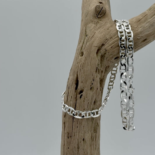 Zilveren Gucci ketting, 8 mm breed van 925 zilver. Met strakke schakel, mooie glans en krachtige uitstraling voor een stoere, moderne look.